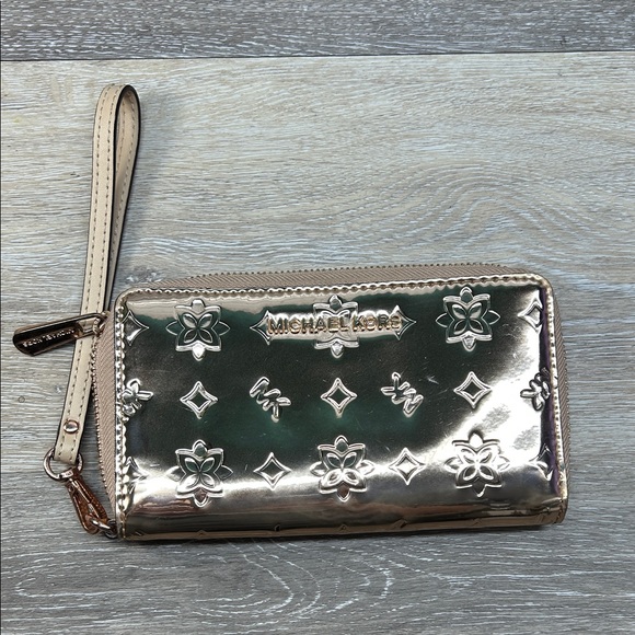 0967 Michael Kors Metallic Rose Gold Floral Wallet - Picture 1 of 10